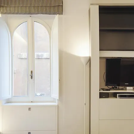 Oro Apartment Rome
